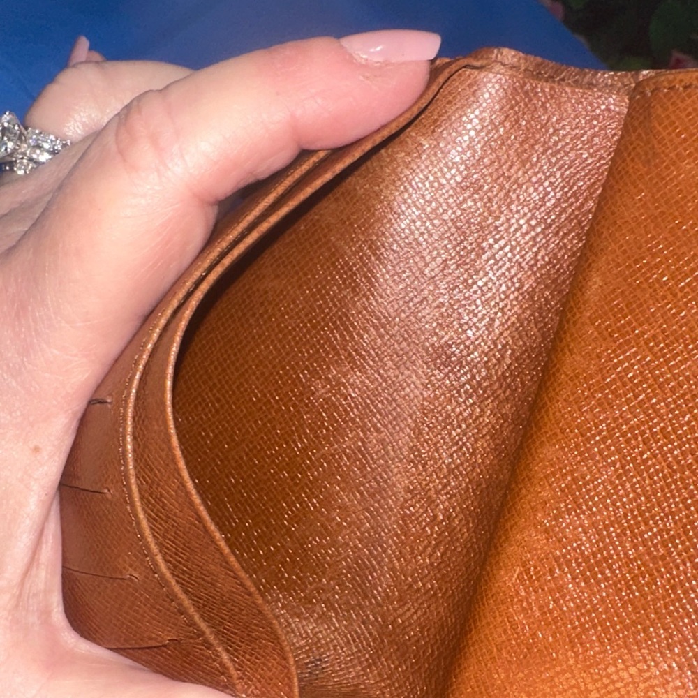 Louis Vuitton Monogram  Wallet  Brown with Gold KISS Lock - Picture 10 of 12